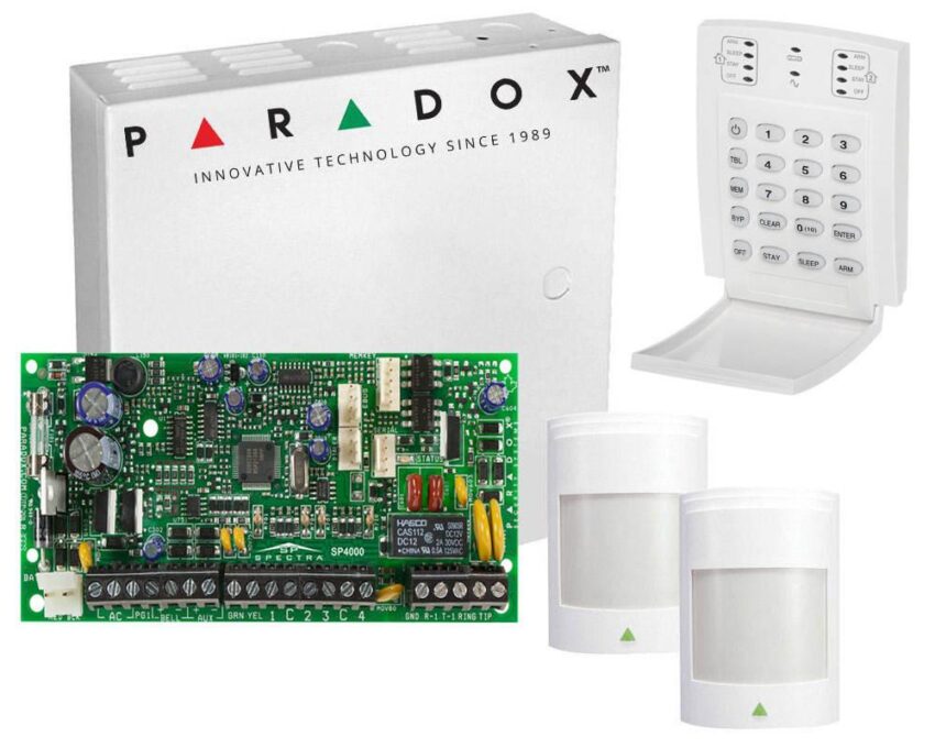Sistem de alarma 2 zone Paradox SP4000 cu tastatura LED si 2 detectori PIR, SP4000+K10+2XPRO476