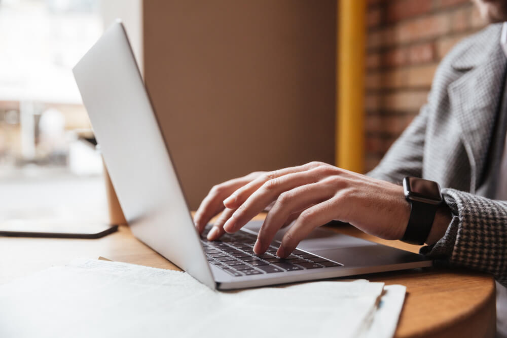Cum alegi un laptop in 2026 ghid complet pentru orice buget