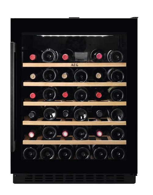 Racitor de vinuri incorporabil AEG Seeria 5000 AWUS052B5B, 145 l, 52 sticle, H 82 cm, Clasa G (Negru)