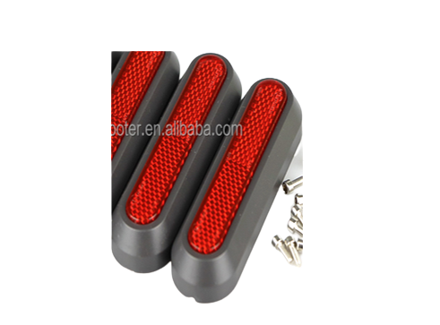 Set 2 trimuri roata spate pentru trotinete electrice Xiaomi (Rosu) 1 Set 2 trimuri roata spate pentru trotinete electrice Xiaomi (Rosu)
